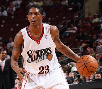 能在外线盯 能在外线盯